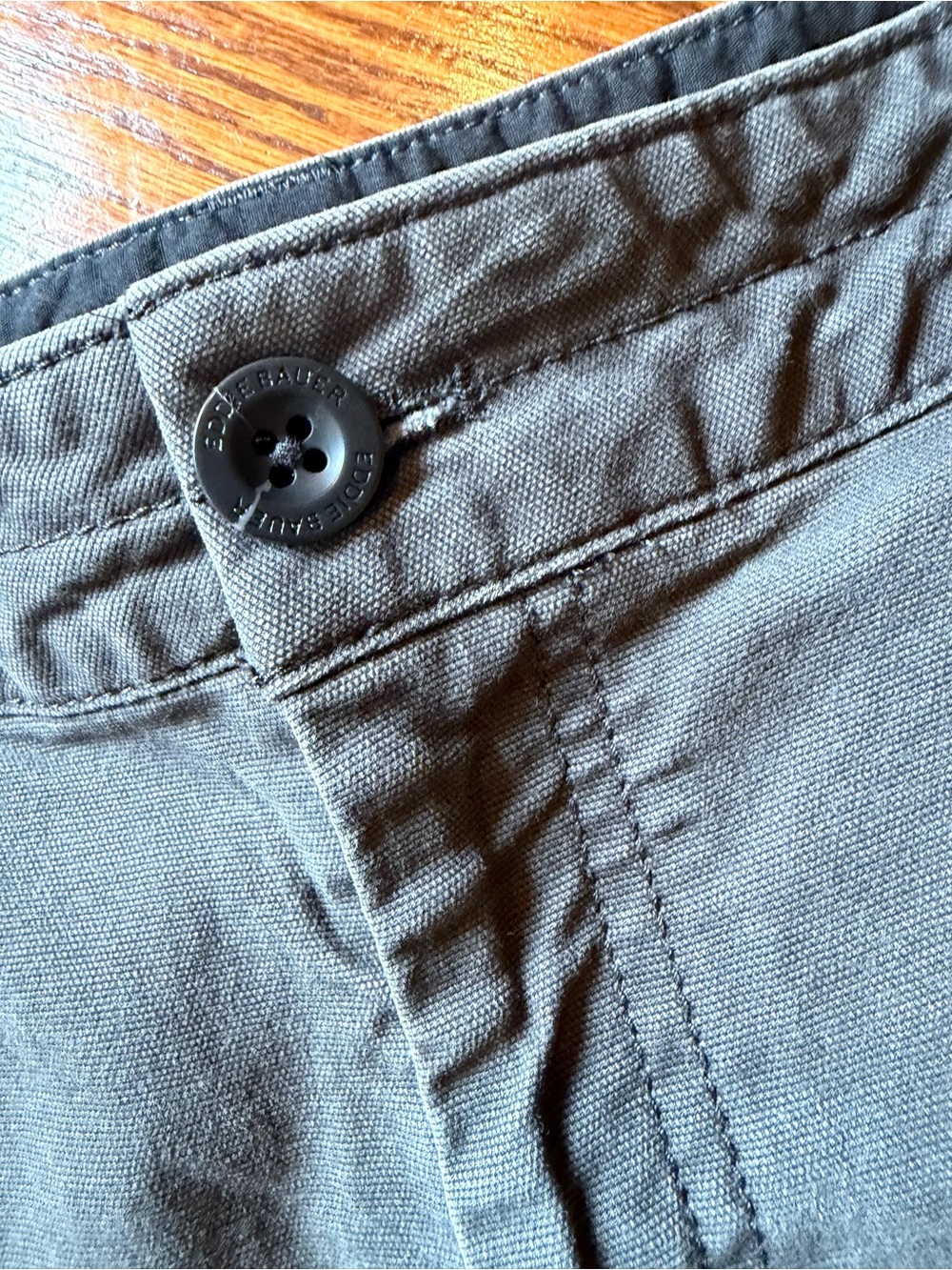 Eddie Bauer Olive Green Cargo Capris/Crops - Size 4 - Picture 3 of 7